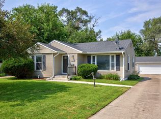 1820 62nd St, Des Moines, IA 50322