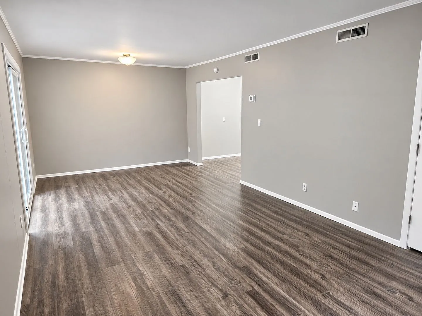 3 bed, 1.5 bath, $1,800 — Photo 3