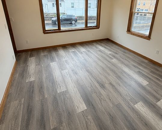 3rd image of 6 Cross St #3