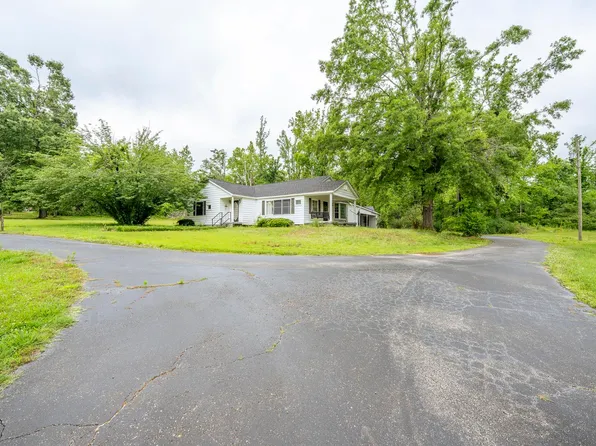 2975 Highway 22 S, Michie, TN 38357