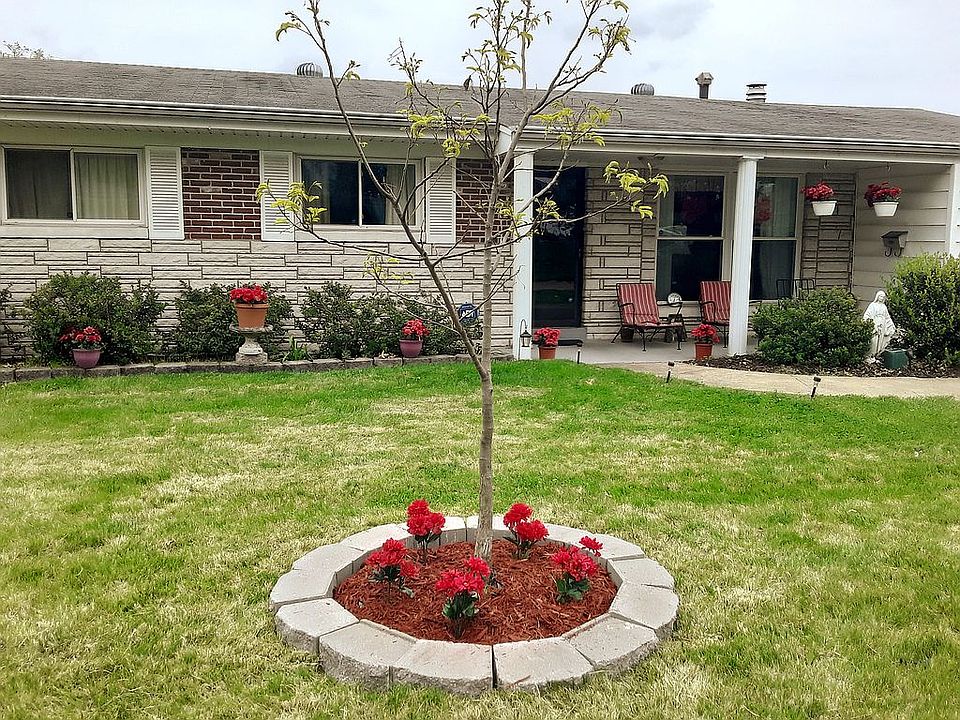 1st image of 570 Shirley Dr