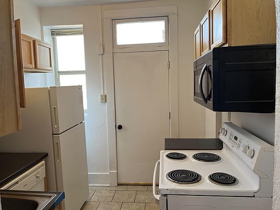 3rd image of 2230 California St #19
