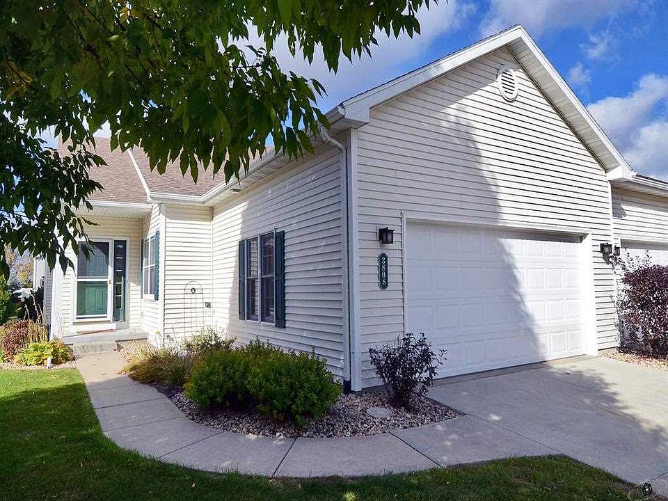 1st image of 3808 Dolphin Dr #50