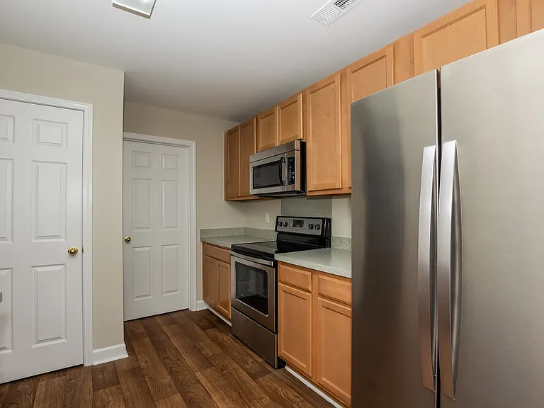 958 Ramsgate Dr SW — Photo 10