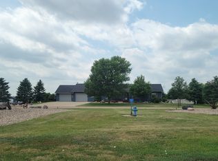 27247 473rd Ave, Harrisburg, SD 57032
