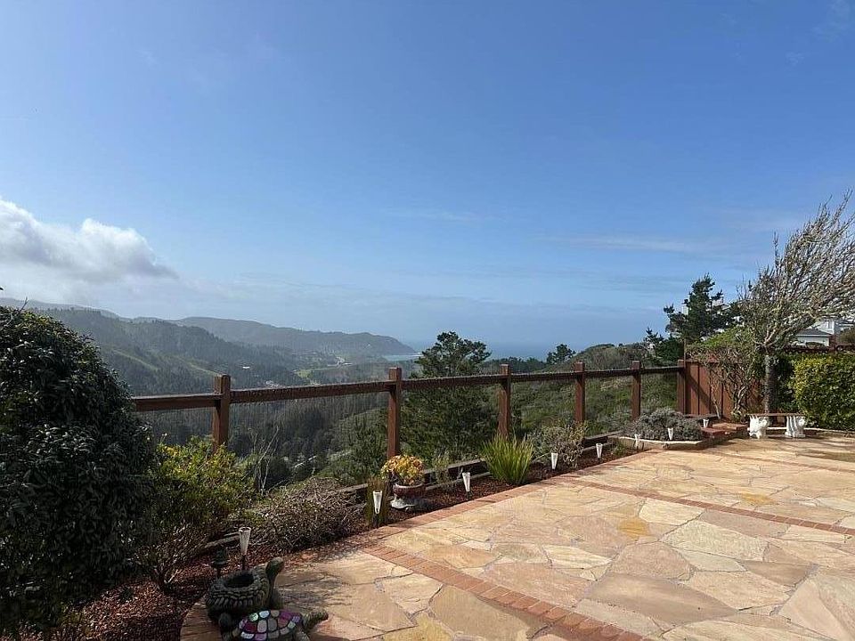 2nd image of 305 Pacific View Dr