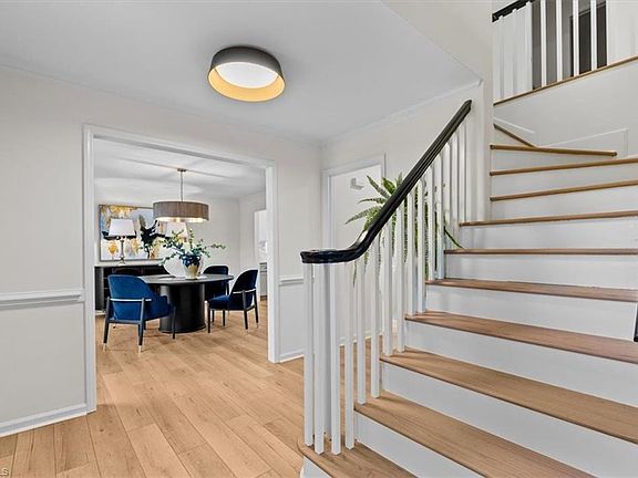 5th image of 3003 Edgewater Dr
