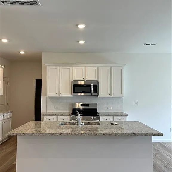 543 Madison Lakeview Dr — Photo 12