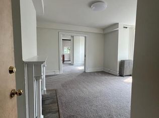 3420 Race St APT 2R, Philadelphia, PA 19104