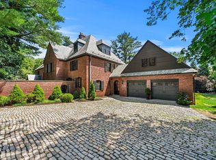 372 Warren St, Brookline, MA 02445