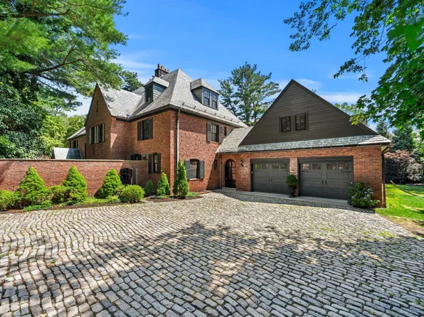 372 Warren St, Brookline, MA 02445