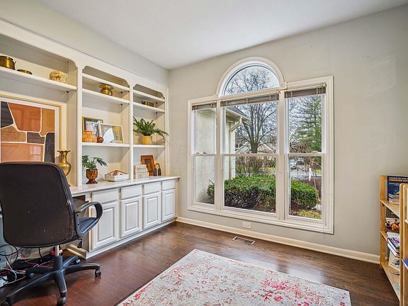 5th image of 1315 Windtree Ct