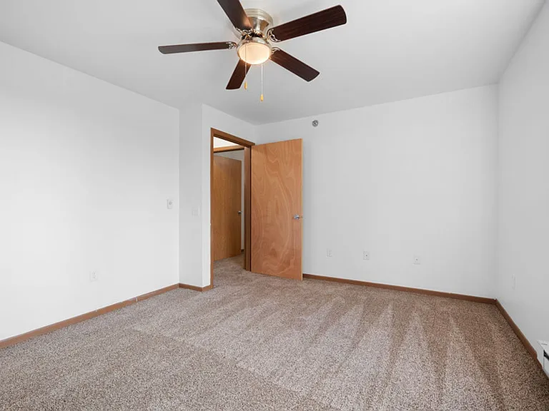 City View Apartments — Photo 16