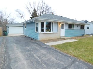 7301 Cliffside Dr, Racine, WI 53402