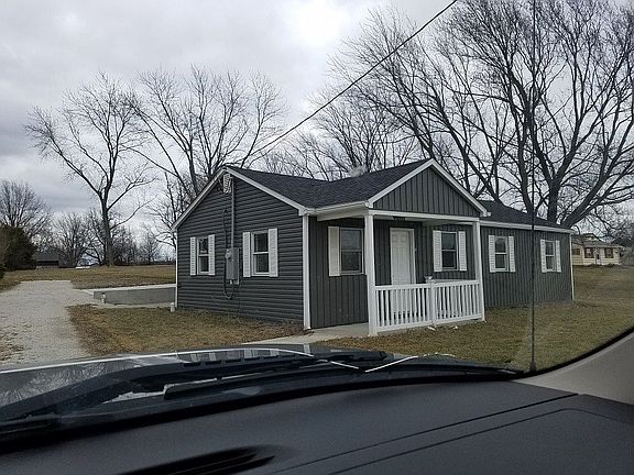 2nd image of 8818 Paris Ave