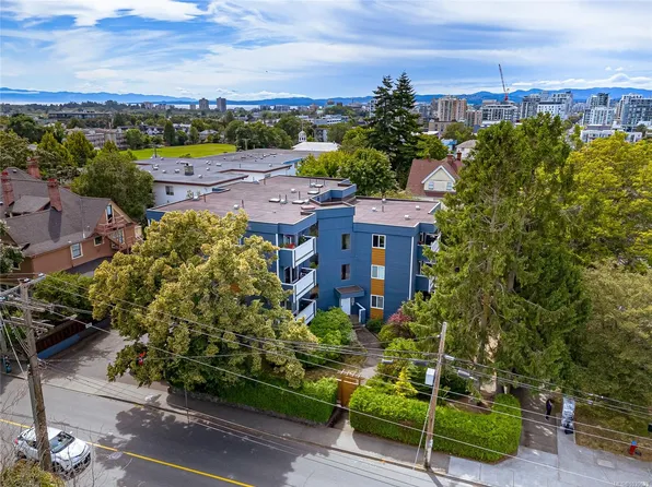 1331 Johnson St #8, Victoria, BC V8V 3P2