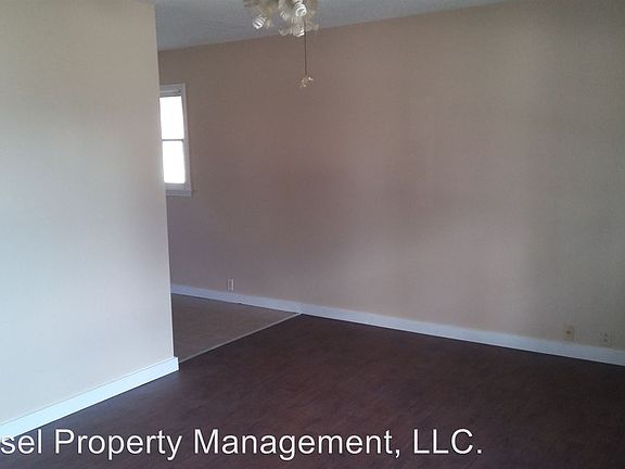 4th image of 1109 S Frederick St