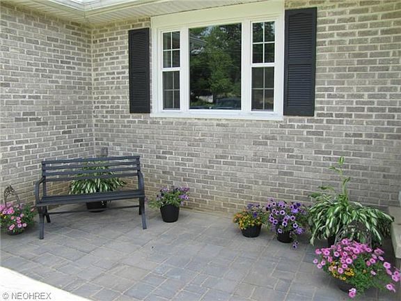 2nd image of 160 Meadow Ln