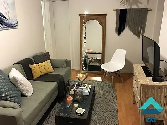 Rented by EXR | media 15