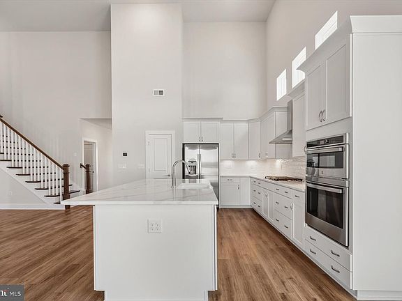 6th image of this home