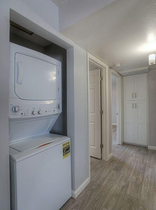 2nd image of 908 W 2nd St #3