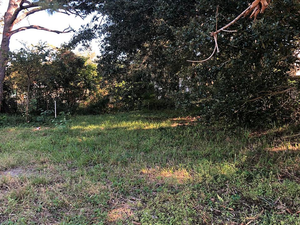 2nd image of 4605 Alpine Ln