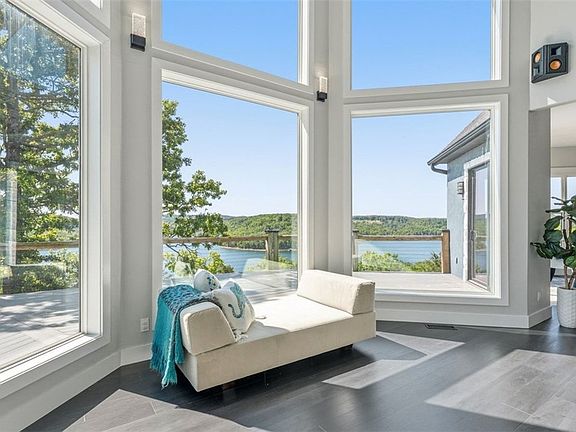 2nd image of 444 Beaverview Dr