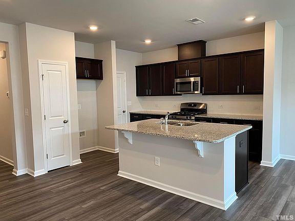 4th image of 2022 Strickland Oak Way