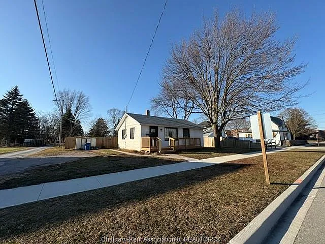 119 Lorne Ave — Photo 2