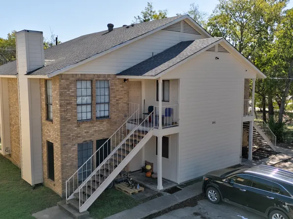 201 W Trinity St #C, Forney, TX 75126