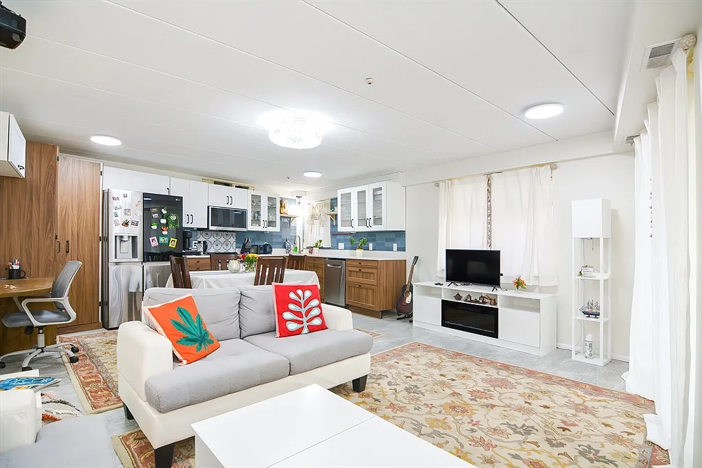 2 bed, 985 sqft, $3,800 — Photo 4