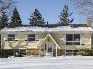 17705 26th Ave N, Plymouth, MN 55447
