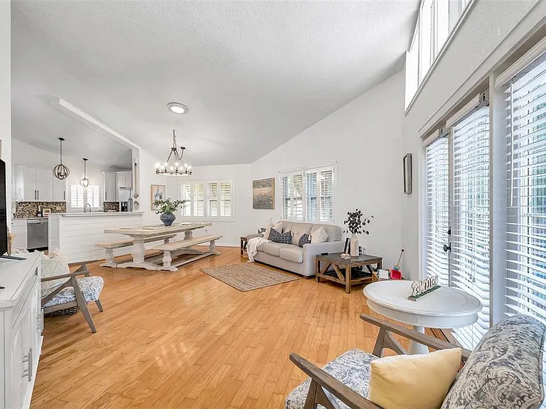 1261 12th Ct SW — Photo 10
