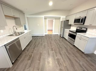 2 Raymond St #201, Biddeford, ME 04005