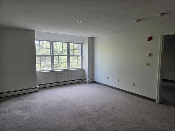 3rd image of 486 Nashua Street #202