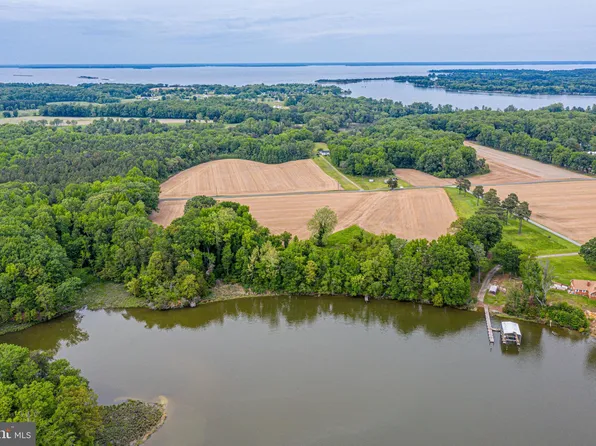 3 Zacata Rd, Montross, VA 22520