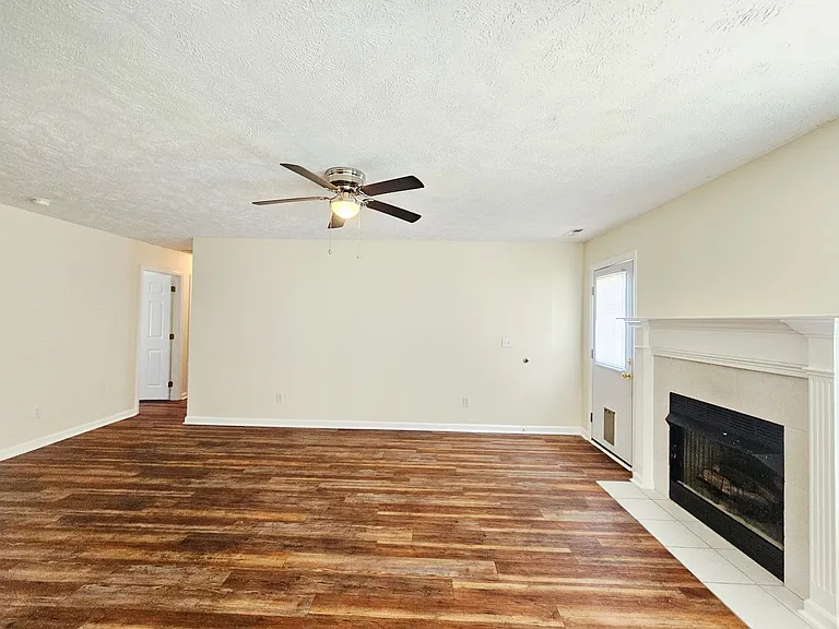 310 Buckeye Dr — Photo 4