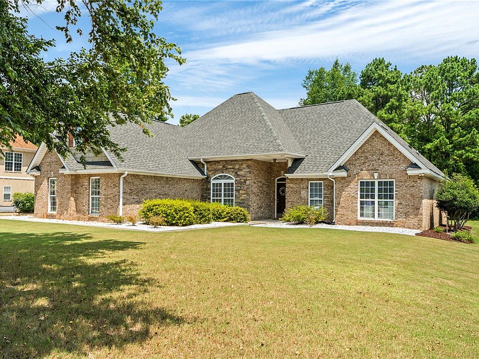1st image of 4146 Surrey Ln
