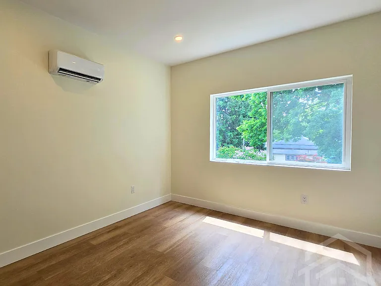 157 Thames St N #1 — Photo 6