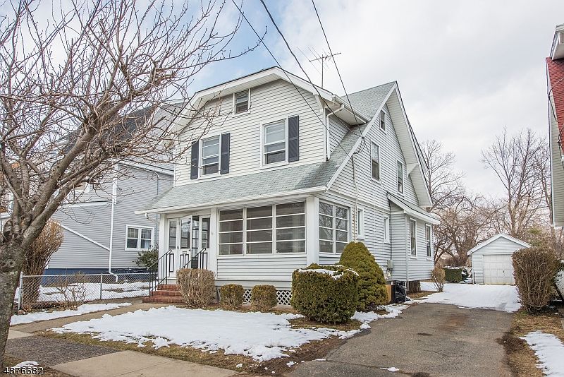 1st image of 208 Holmes St
