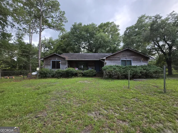 56 April Ln, Chauncey, GA 31011