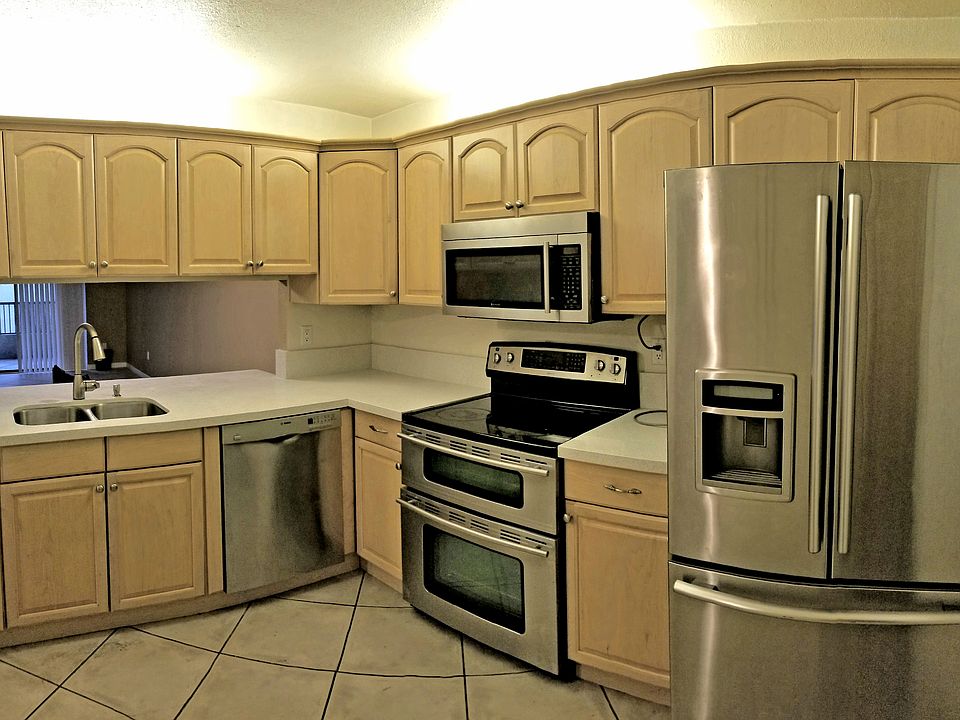 1st image of 7500 NW 1st Ct #210-3
