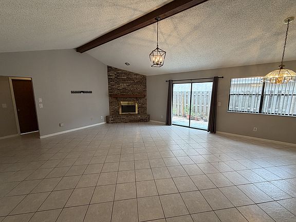 3rd image of 2251 Springwood Cir W