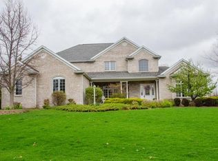 14239 Shoreline Dr, Granger, IN