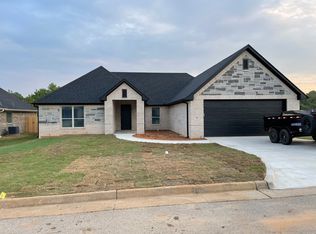 107 Decoy Ln, Hallsville, TX 75650