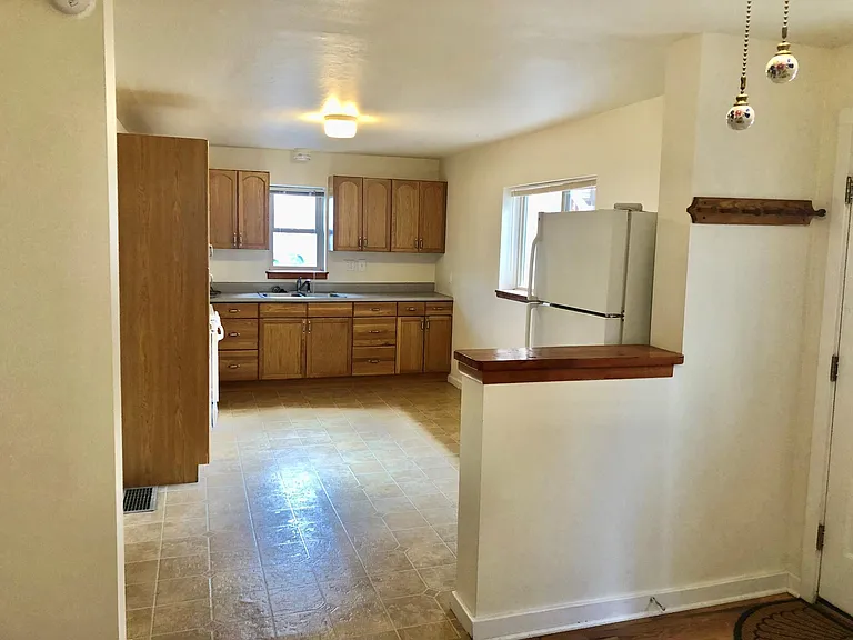 202 S 7th St #2 — Photo 3