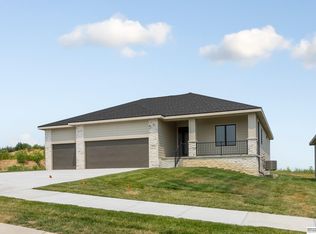 16714 Mormon St, Bennington, NE 68007