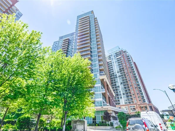 100 Western Battery Rd #1705, Toronto, ON M6K 3S2