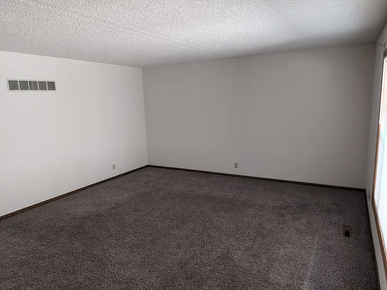 2216 Mirwyn Ct — Photo 9
