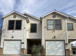 2325 Donalee St, Fort Worth, TX 76105